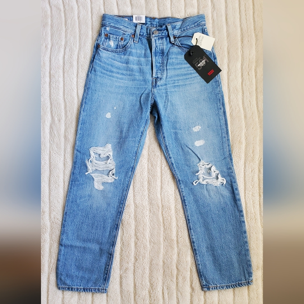 Levi's 501 Original Cropped Jean - Picture 3 of 8